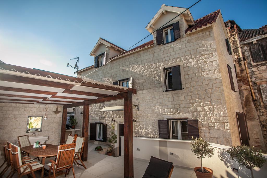 Tinel Longo, For Up To 8, Center, Bbq, Terrace